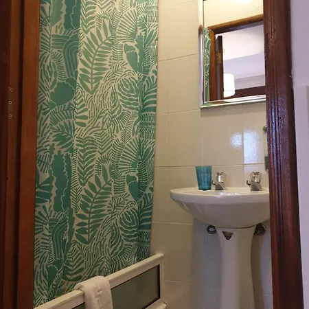 Besugo's House & * Nazaré