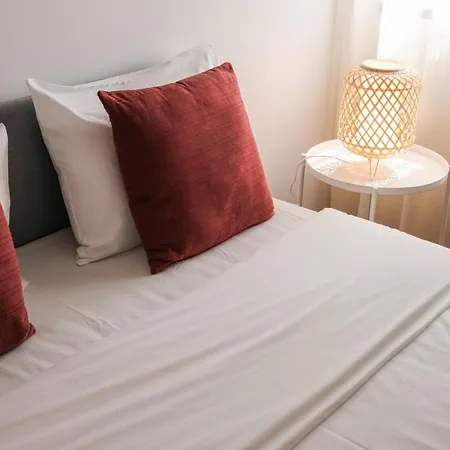 Δωμάτια σε οικογενειακή κατοικία Besugo's House &