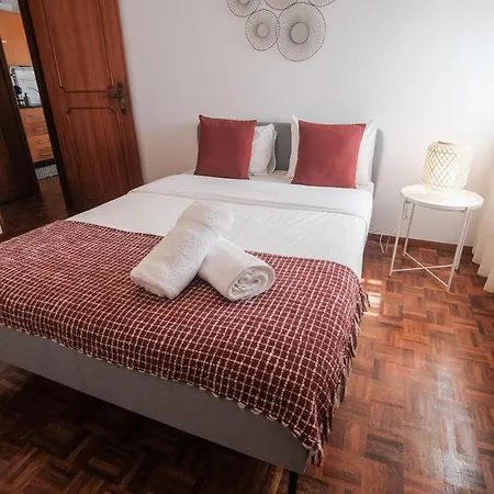 Besugo's House & Δωμάτια σε οικογενειακή κατοικία