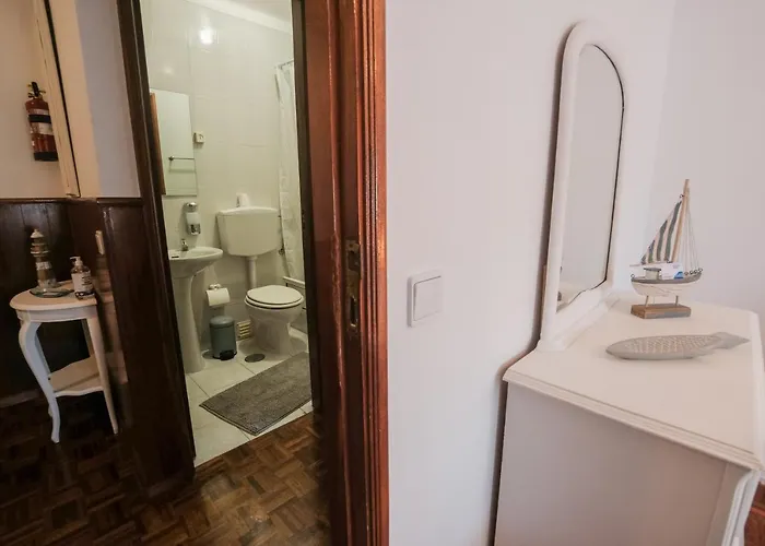 Besugo's House & Alloggio in famiglia Nazaré