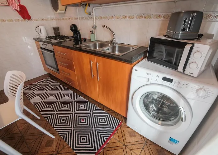 Alloggio in famiglia Besugo's House & *