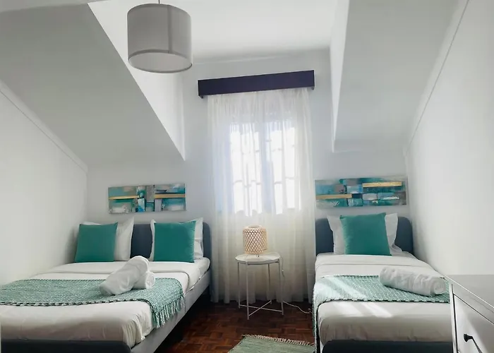 Besugo's House & Alloggio in famiglia Nazaré